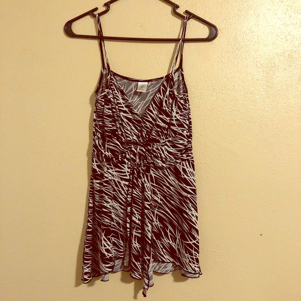 White and black tank top